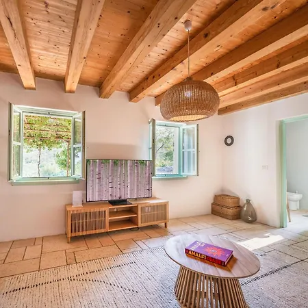 Lemarevita By Interhome